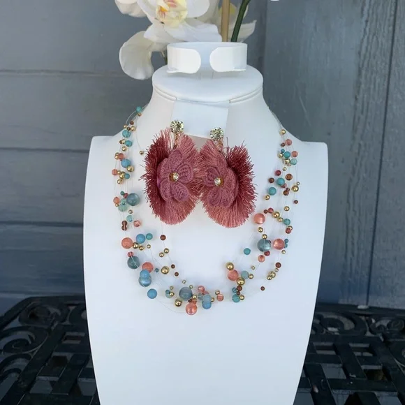 Necklace with Earrings - Picture 6 of 6